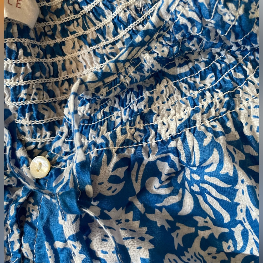 Cheerful, breezy cotton top